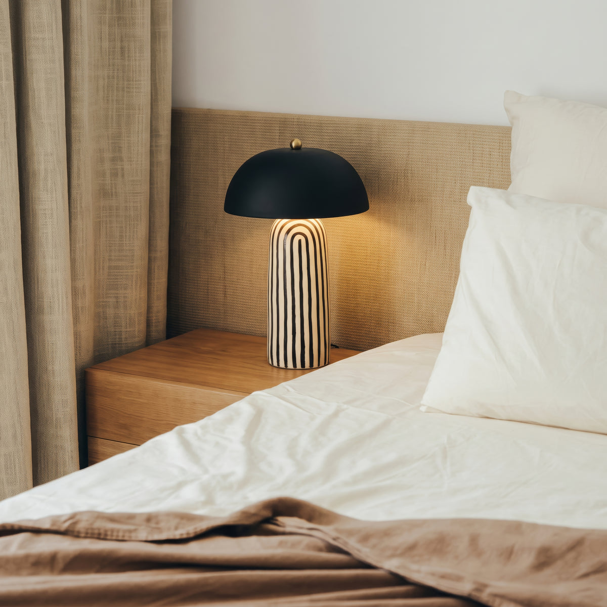 Mid-Century Modern Dome Table Lamp – Matte Black & Striped Ceramic